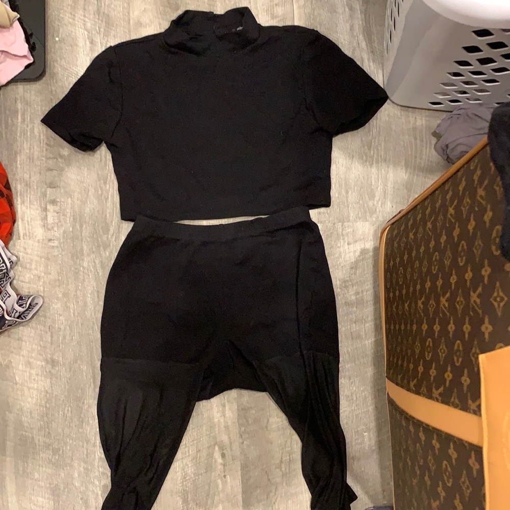 Fashion nova black outfit collard tee and shorts